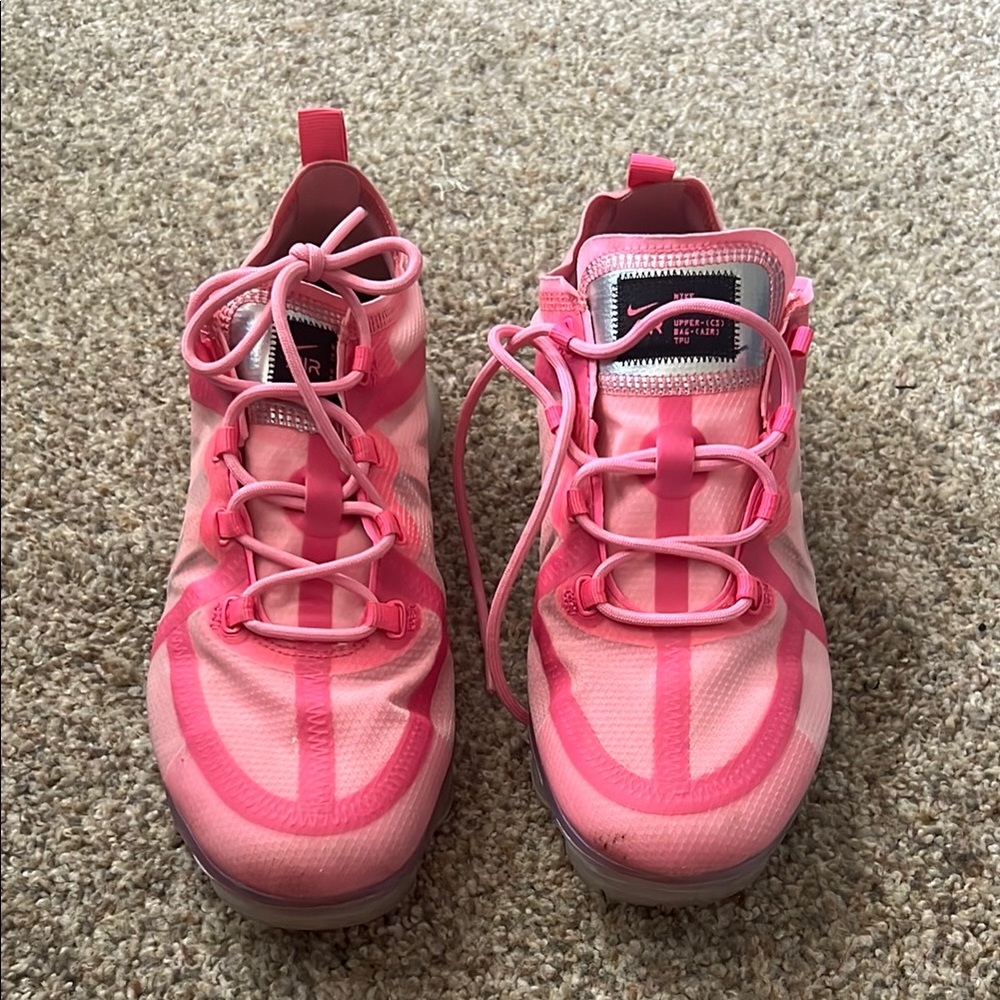 Nike Pink Vapormax Sneakers 9.5 wmns